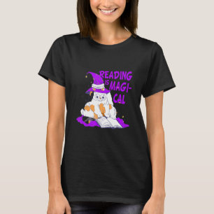 Katze liest magisches Buch und das Zitat Lesen ist T-Shirt