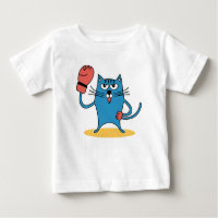 Katze mit Boxhandschuhen