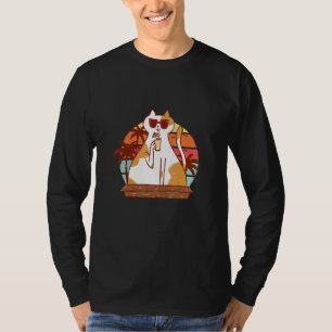 Katze mit Coolem Drink im Sommer am Strand T-Shirt