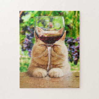 Katze mit Glas Wein