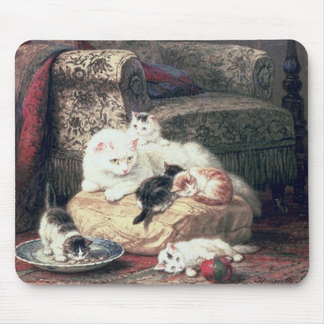 Katze mit ihren Kätzchen auf einem Kissen Mousepad (Vorne)