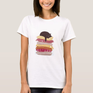 Katze mit Kissen T-Shirt