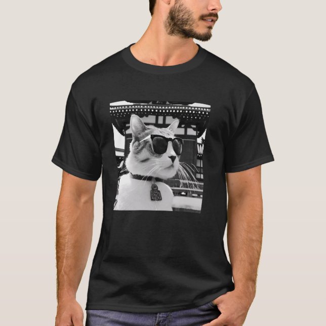 Katze mit Sonnenbrille im buddhistischen Senso-Ji- T-Shirt (Vorderseite)
