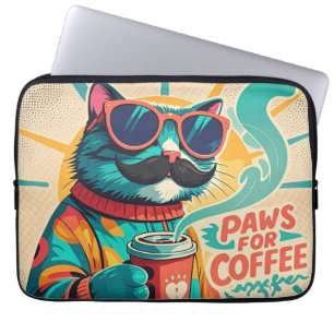 Katze mit überdimensionaler Sonnenbrille und einem Laptopschutzhülle