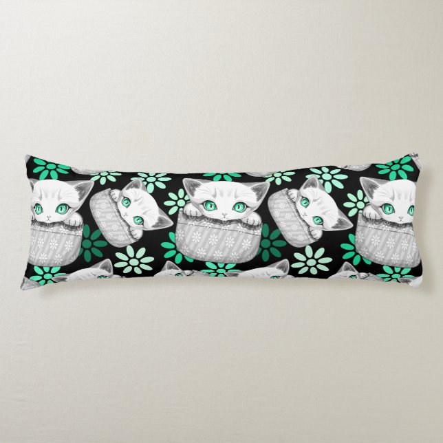 Katze Niedlich und spielerisch aus einem Pocket Seitenschläferkissen (Vorderseite)
