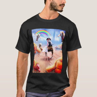 Katze reitet auf Kamel mit Chicken Nuggets und Col T-Shirt
