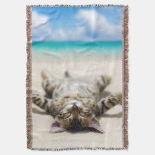 Katze Sonnenbaden am Strand Decke