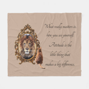 Katze Spiegel Löwe Inspirierender Text Vintage Fleecedecke