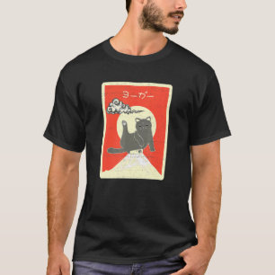Katze streckt Bein hoch zum Mt Fuji im Distressed T-Shirt