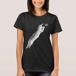 Katze und Feuerwerk T-Shirt