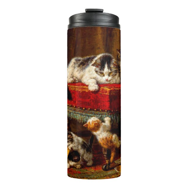 Katze und Kätzchen spielen mit Stuhl Thermosbecher (Vorderseite)