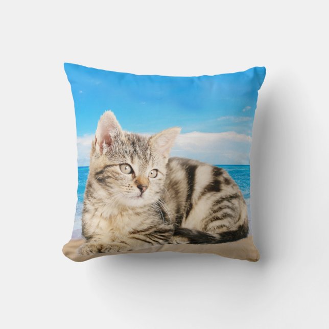 Katzen am Strand von Tropical Island Kissen (Vorderseite)