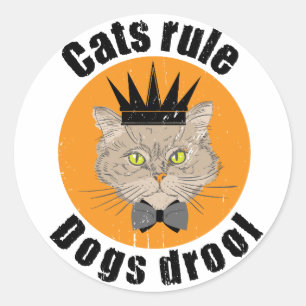 Katzen beherrschen Hunde droil Runder Aufkleber