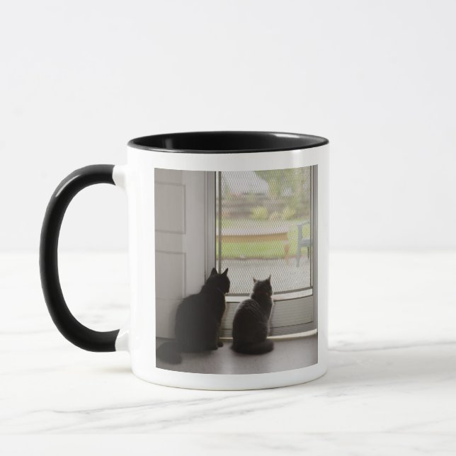 Katzen, die heraus Eingangstür mit Fliegengitter Tasse (Links)