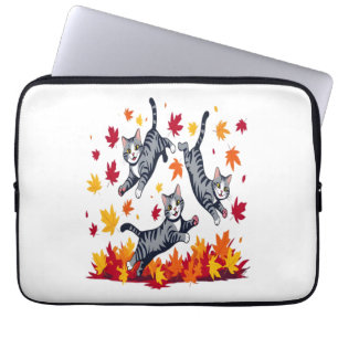 Katzen, die im Herbst spielen Laptopschutzhülle