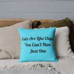 Katzen Persönlich Funny Cool Modernes Haustierange Kissen<br><div class="desc">Verschaffen Sie Ihren Platz mit dem "Cats Personalized Funny Cool Modern Pet Quote Blue Throw Kissen". Dieses Kissen ist ideal für Katzenliebhaber und verbindet Humor und Stil mühelos. Ideal, um Ihr Dekor persönlich zu gestalten oder als nachdenkliches Geschenk zu wirken. Holen Sie sich noch heute Ihre Liebe für Katzen! Verwenden...</div>