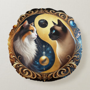 Katzen symbolisieren Balance mit einem Yin Yang Rundes Kissen