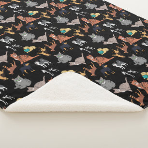 Katzen und Hunde Musterdesign auf Schwarz Sherpadecke