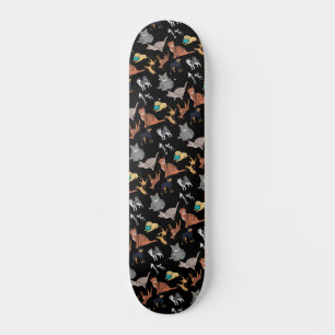 Katzen- und Hundemuster-Design auf Schwarz Skateboard