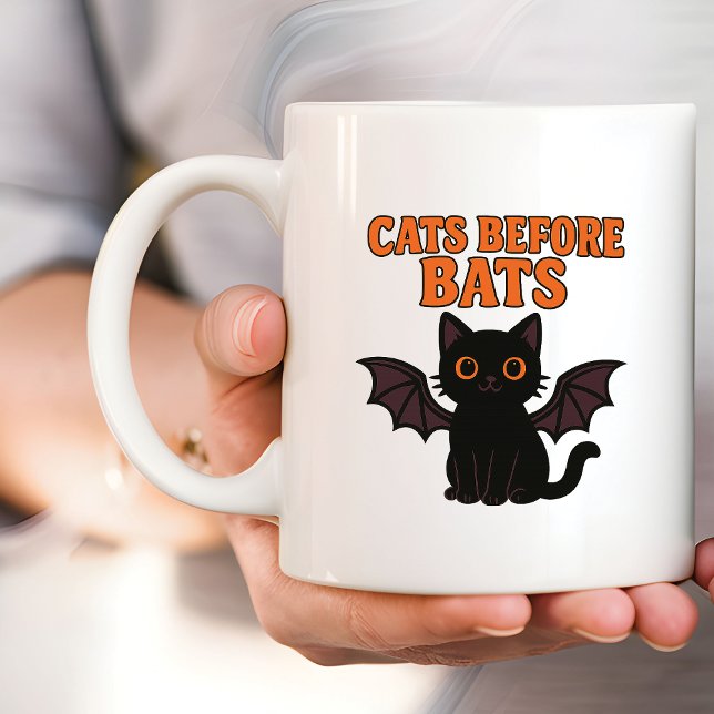 Katzen vor Fledermäusen Halloween Schwarze Katze Kaffeetasse (Von Creator hochgeladen)
