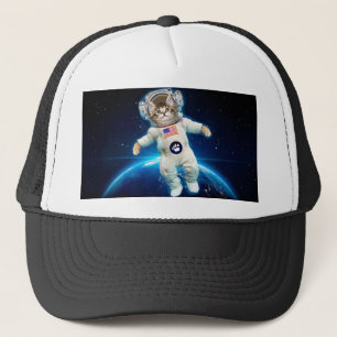 Katzenastronaut im Weltraum Truckerkappe