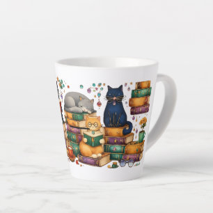 Katzenszene beim Lesen von Büchern in einer gemütl Milchtasse