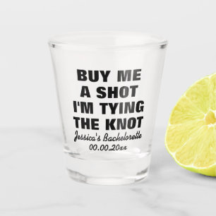 Kaufen Sie mir einen Schuss, ich binde das benutze Schnapsglas
