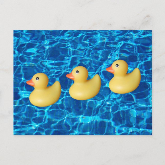 Kautschukente in einer Reihe, Schwimmbad Wasser Postkarte (Vorderseite)