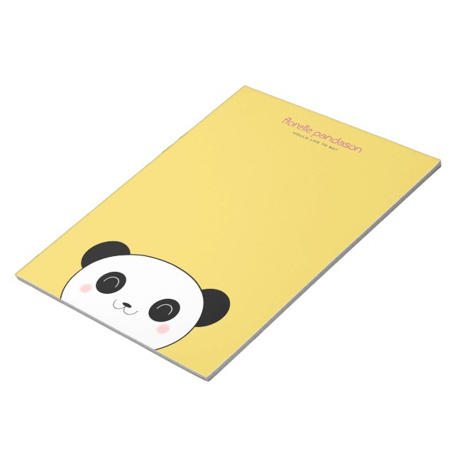 Kawaii Panda auf Gelb Notizblock (angewinkelt)
