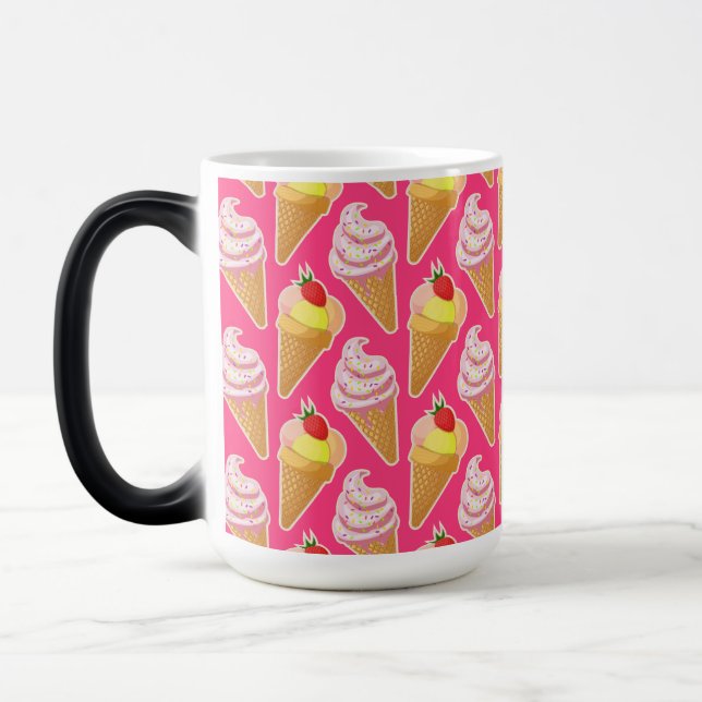 Kawaii-rosa Muster mit Erdbeereis Verwandlungstasse (Links)