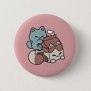 Kawaii Schokoladen Milch Katze – Cozy Getränk & Ni Button