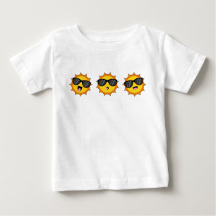 Kawaii Sun mit Sonnenbrillen Happy Emoji Faces Baby T-shirt