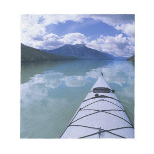 Kayakfahren am Ende des Azure Lake in Wells Notizblock