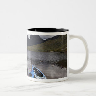 Kayaks, Cradle Mountain und Dove Lake, Cradle Zweifarbige Tasse