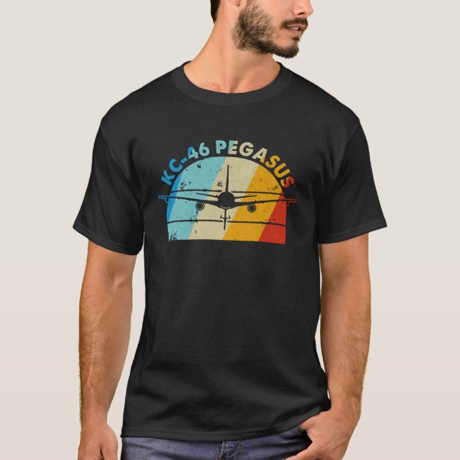 KC 46 Pegasus Sunset Air Refueling Airplane T-Shirt (Vorderseite)