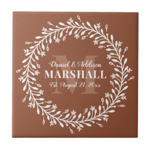 Keepake Newlyly Couple Orange Wreath Monogram Fliese