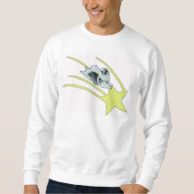 Kees, die auf einem Star Sweatshirt fahren
