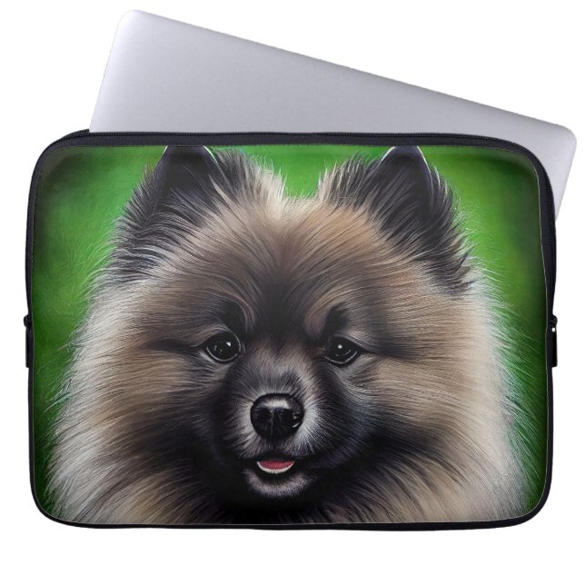 Keeshond Dog in St. Patrick's Day Dress Laptopschutzhülle (Vorderseite)