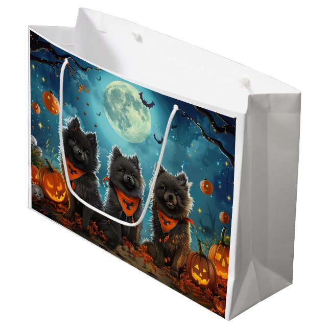Keeshond Halloween Spooky Große Geschenktüte (Vorderseite Schrägansicht)