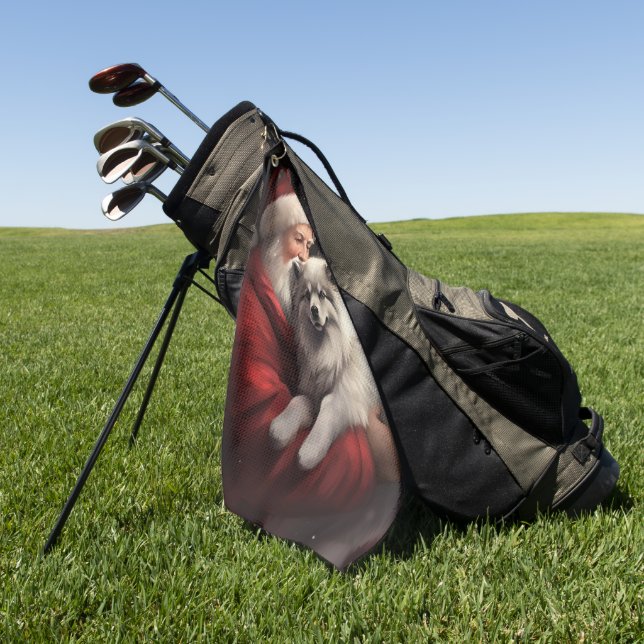 Keeshond mit Weihnachtsfeiern Golfhandtuch (Gras)
