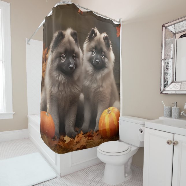 Keeshond Puppy Autumn Delight Pumpkin Duschvorhang (Beispiel)