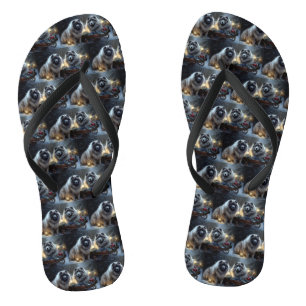 Keeshond Snowy Sleigh Weihnachtsdekor Flip Flops