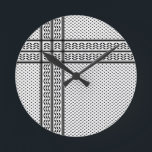 Keffiyeh Symbol of Palestine Resistance Pattern Runde Wanduhr<br><div class="desc">Fast forward to the 1960s and the rise of the Palestinian resistance movement,  the prominent Palestinian politician,  Yasser Arafat,  further solidified this meaning behind the keffiyeh. The keffiyeh became Arafat’s personal trademark as he draped it over his right shoulder to resemble the pre-1948 map of Palestine.</div>