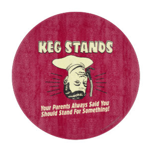 Keg steht: Eltern stehen da etwas Schneidebrett