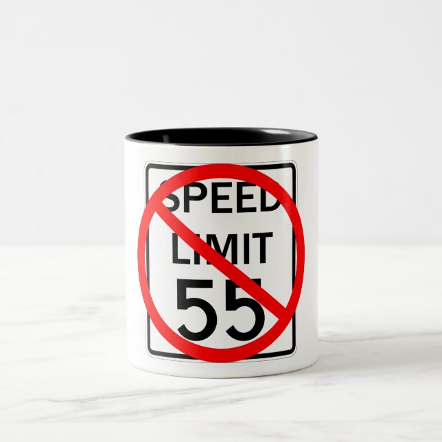 Kein 55 MPH-Höchstgeschwindigkeits-Zeichen Zweifarbige Tasse (Mittel)