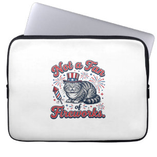 Kein Fan von Feuerwerk Verängstigtes Katzen-Shirt  Laptopschutzhülle