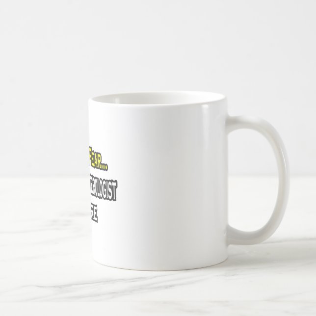 Keine Angst, der Gastroenterologe ist hier Kaffeetasse (Rechts)