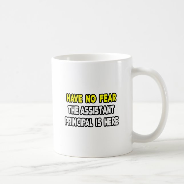 Keine Angst, der stellvertretende Direktor ist hie Kaffeetasse (Rechts)