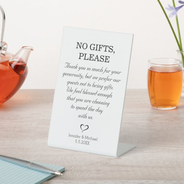 keine Geschenke bitte, Hochzeit minimalistisch ein Sockelschild (In SItu)
