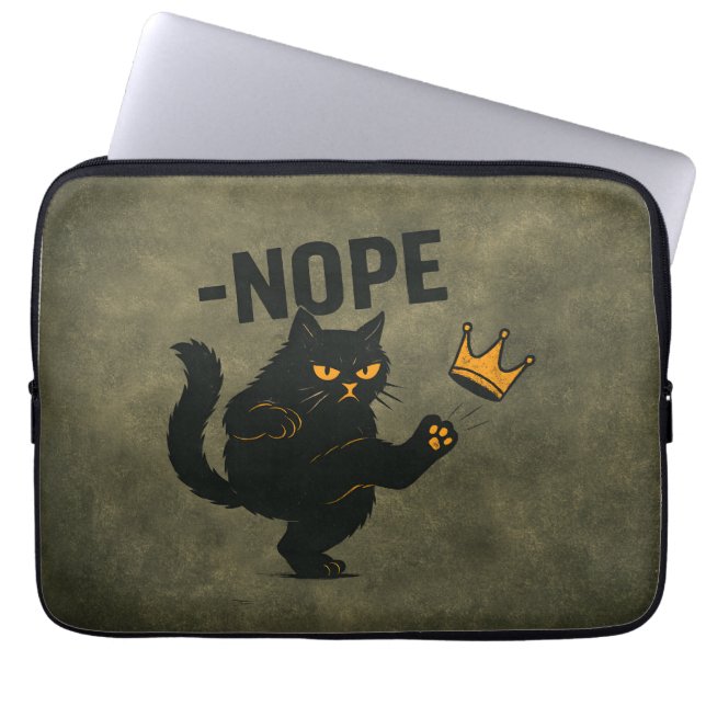Keine Könige in Amerika Black Cat Funny Kicking Cr Laptopschutzhülle (Vorderseite)